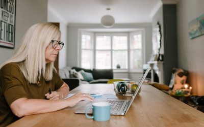 Une application pour favoriser le lien entre retraité·es et entreprises